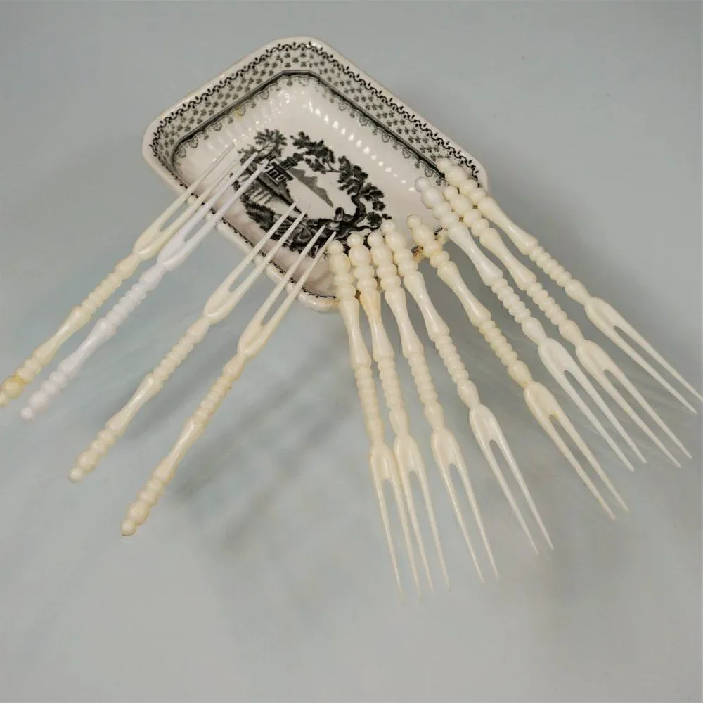 Vintage 60s Cocktail Forks Party Picks Charcuterie Hors D’oeuvre Servers Plastic